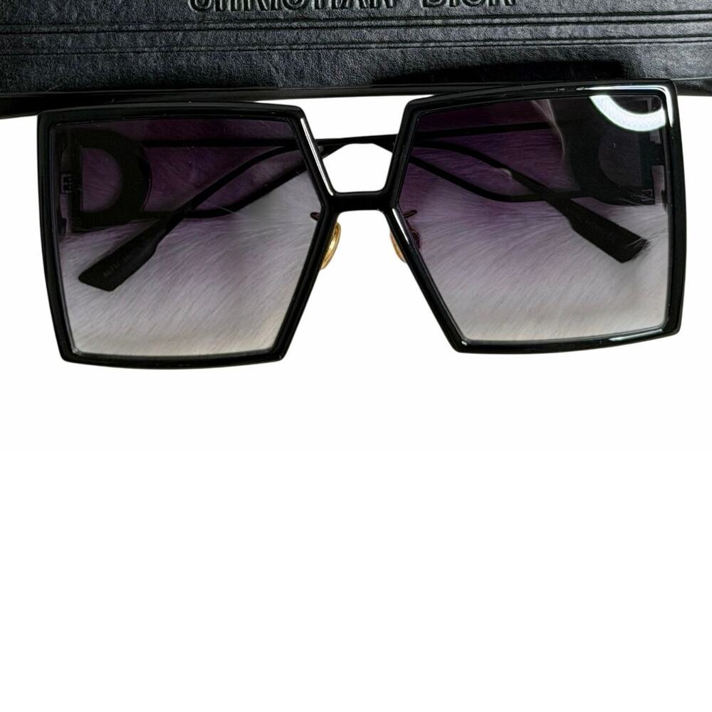 Fashion Ladies Black Sunglasses with Magnetic Case